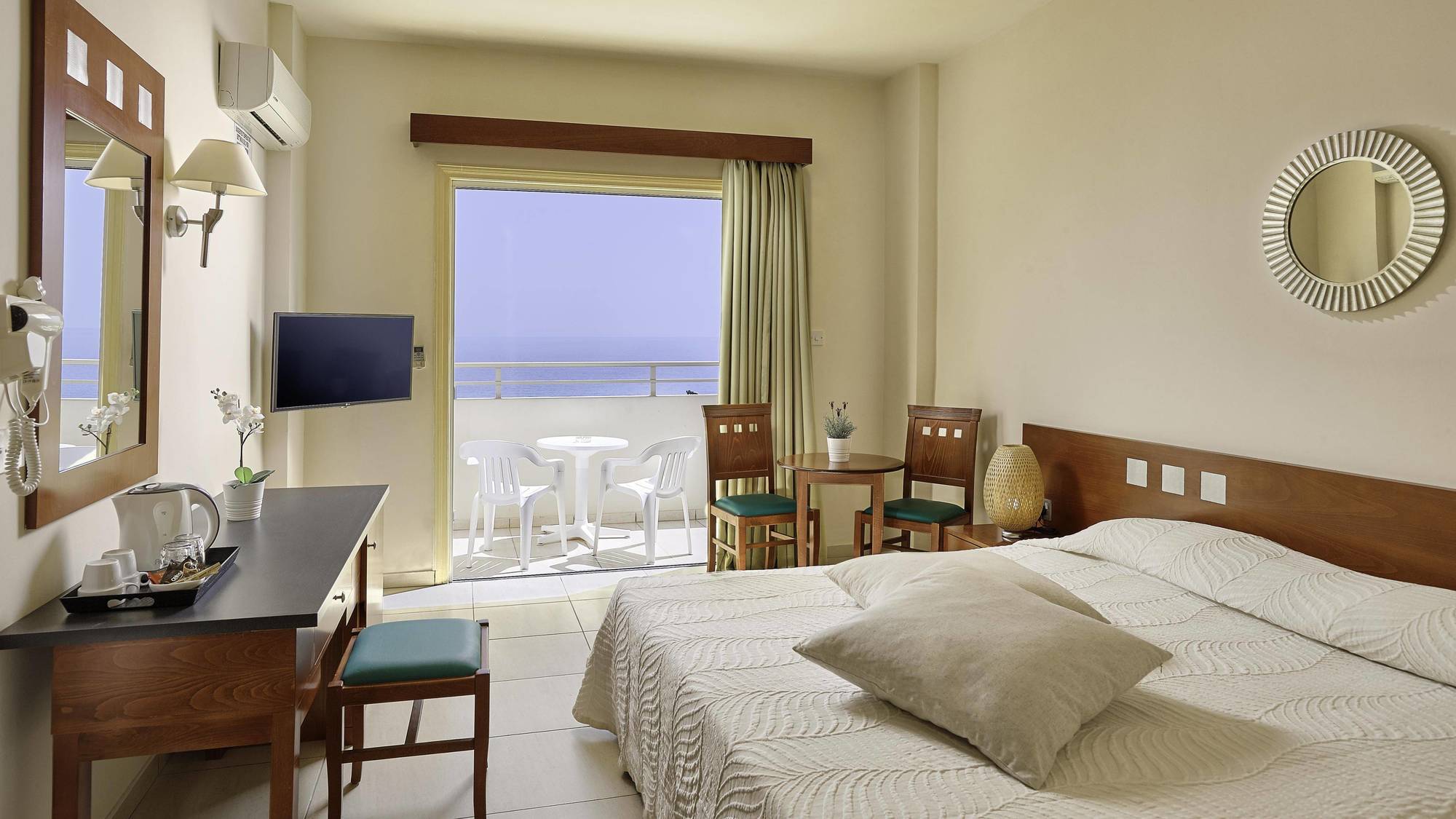 Iris Beach Hotel Protaras Exterior photo