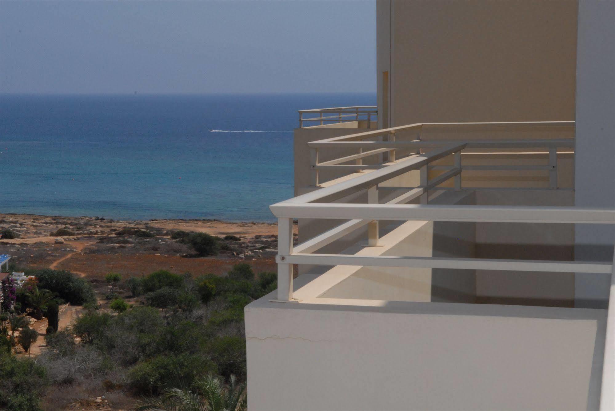 Iris Beach Hotel Protaras Exterior photo